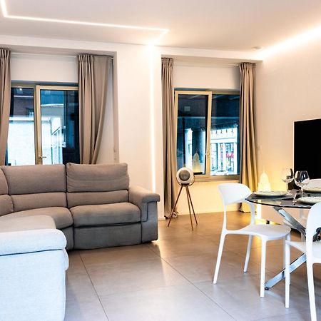 White Roma - Elegant And Comfortable Torino Esterno foto