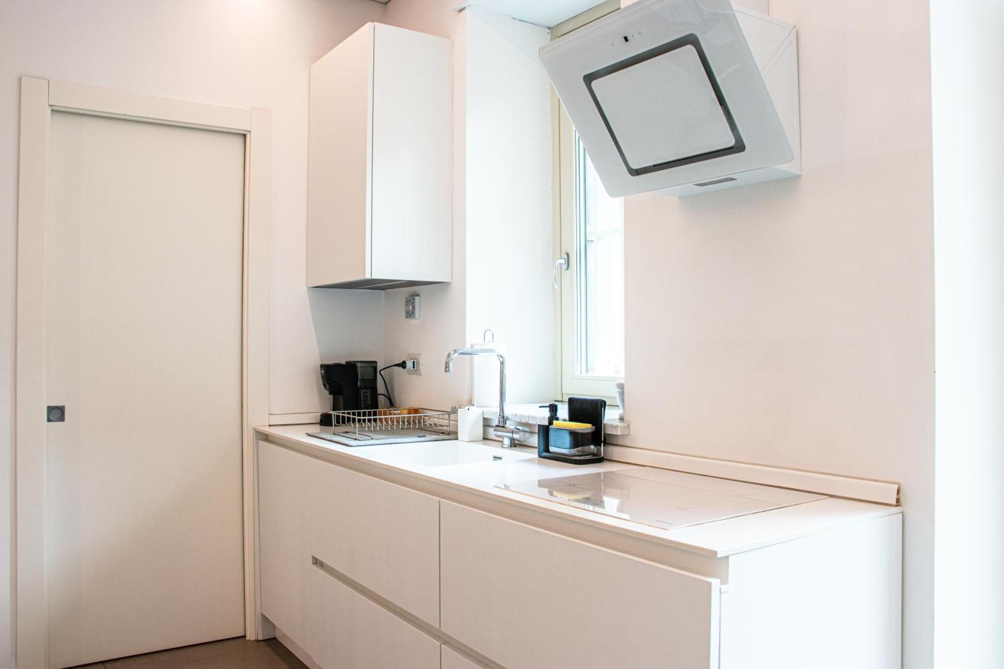 White Roma - Elegant And Comfortable Torino Esterno foto